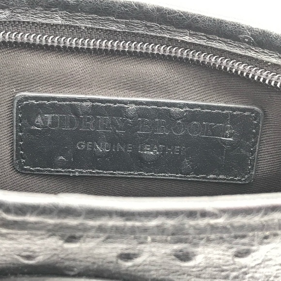 Audrey Brooke Ostrich Skin Embossed Genuine Leather Pouch / Wristlet - Picture 3 of 7